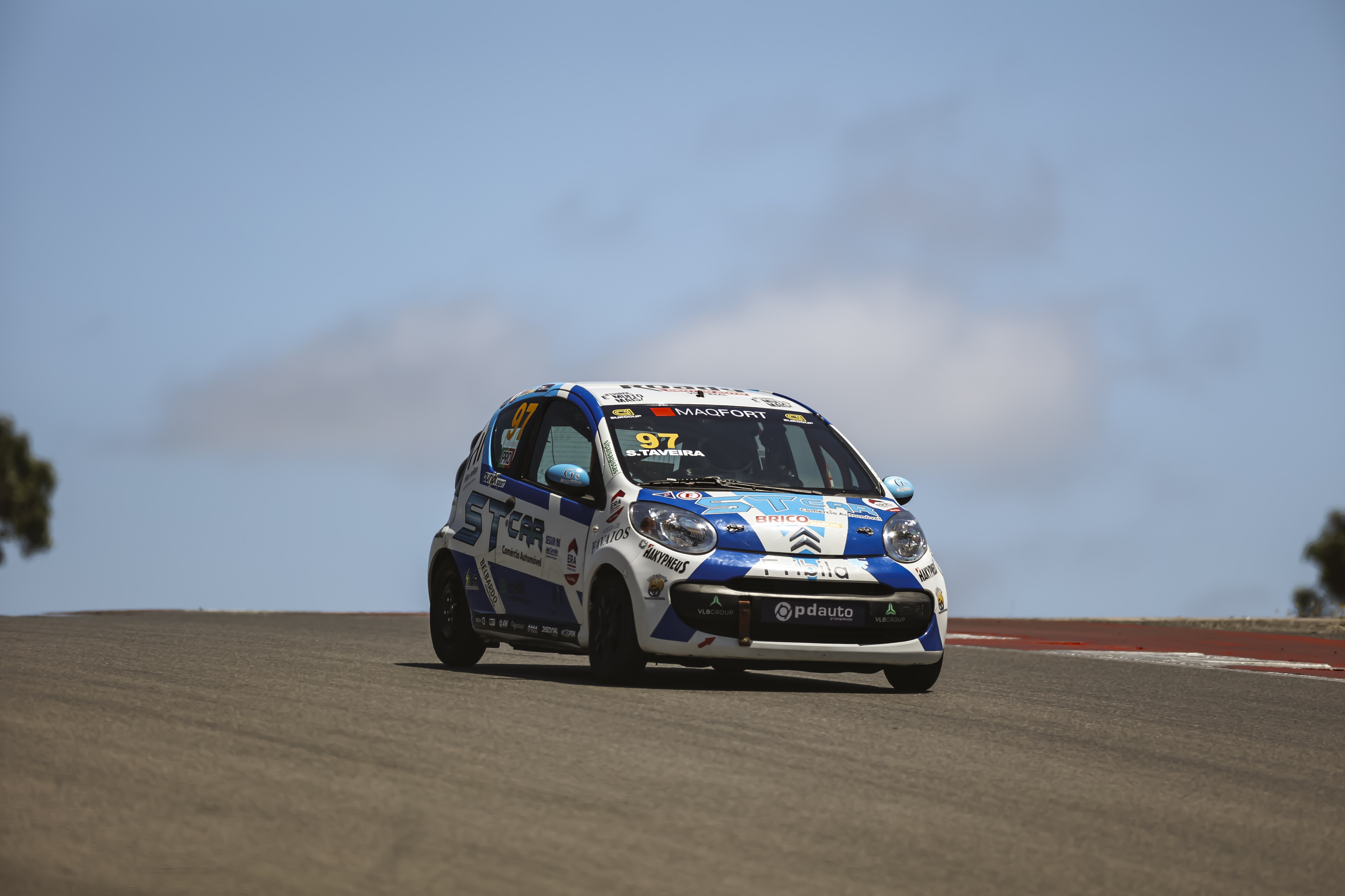 Carro 25 da equipa STCAR RACING